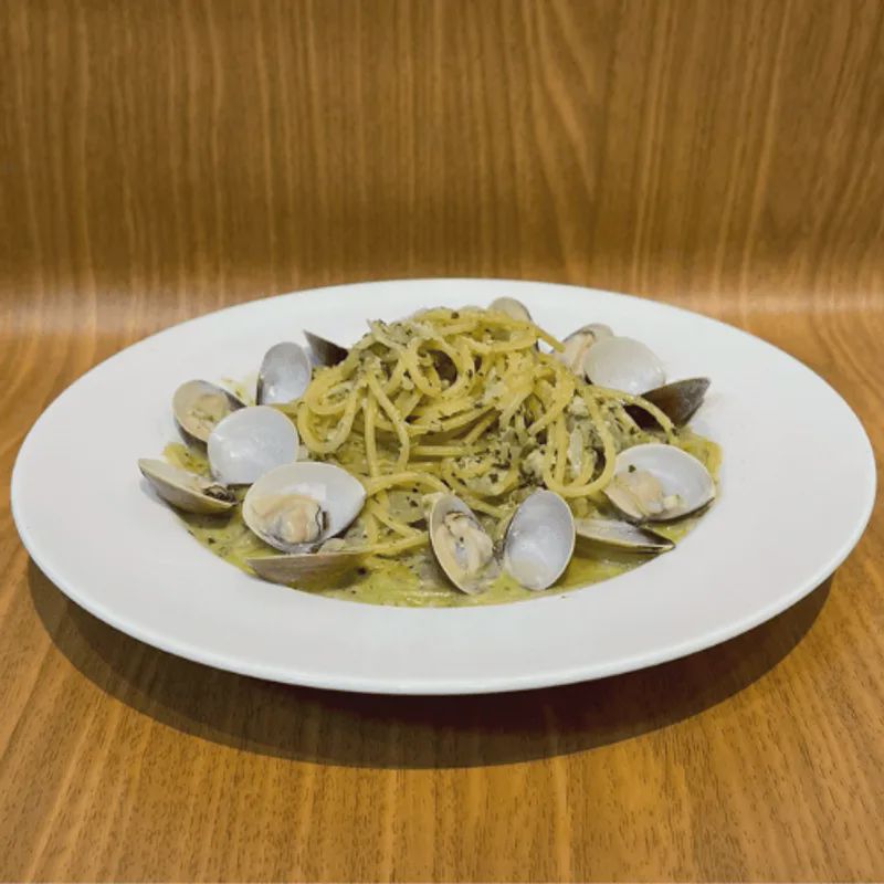 羅勒青醬蛤蜊麵