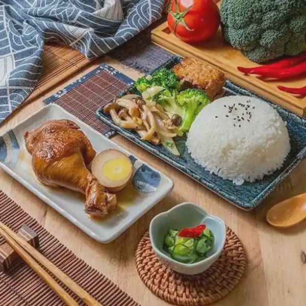 雞腿飯便當