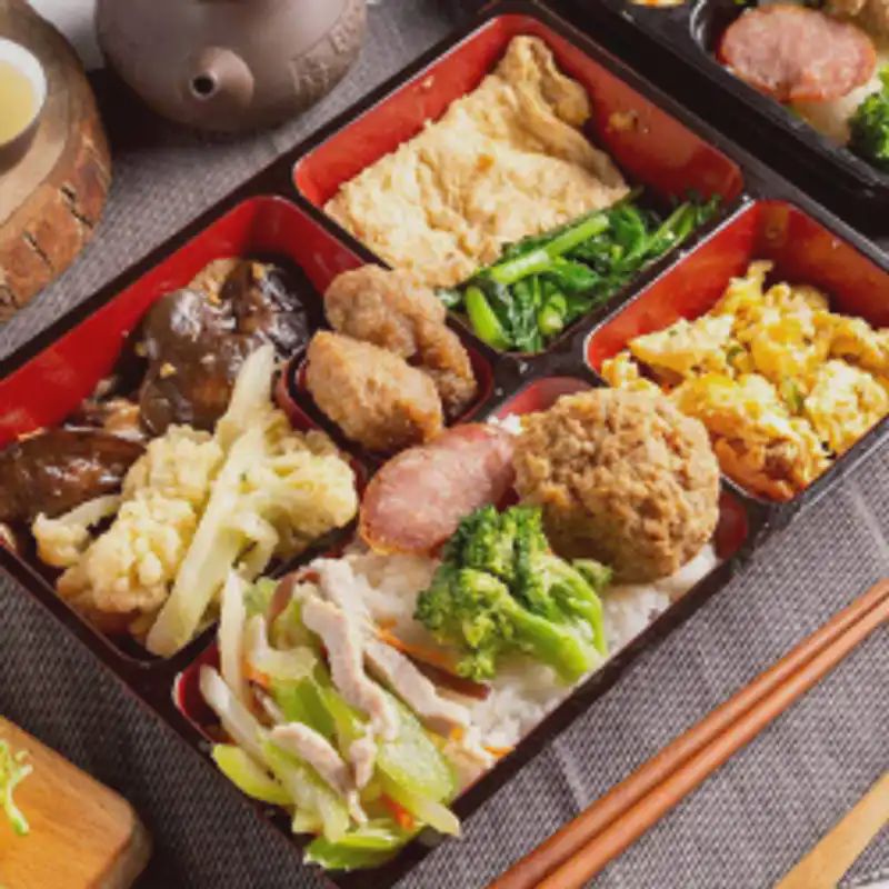 滷獅子頭飯