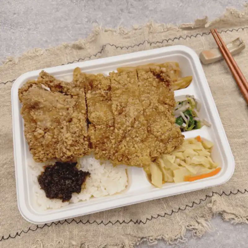 酥炸排骨飯