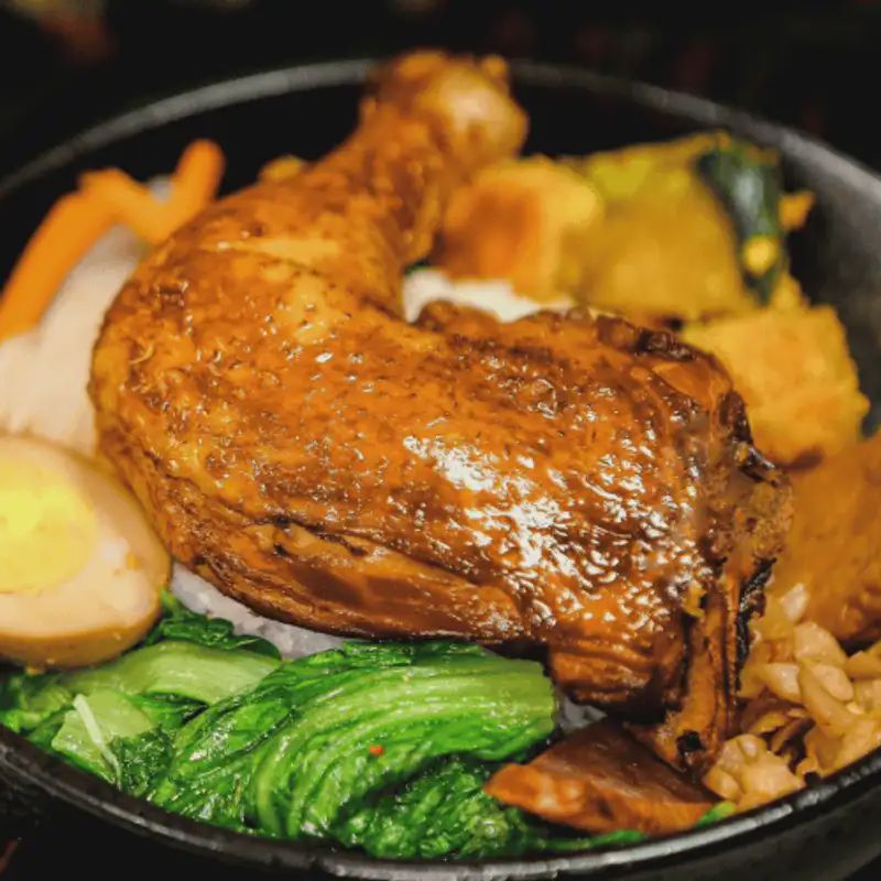 滷雞腿飯