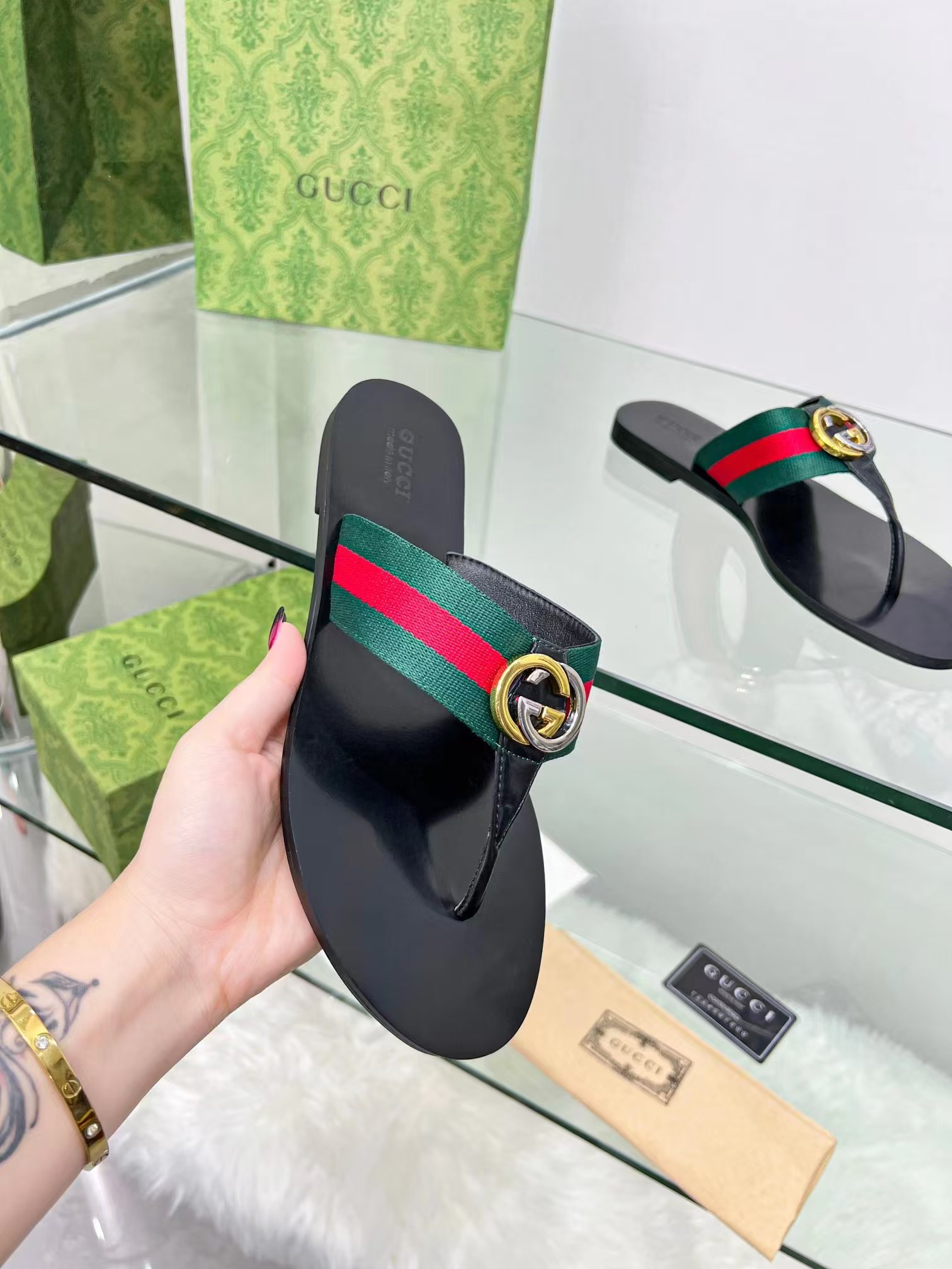 Flat Slippers