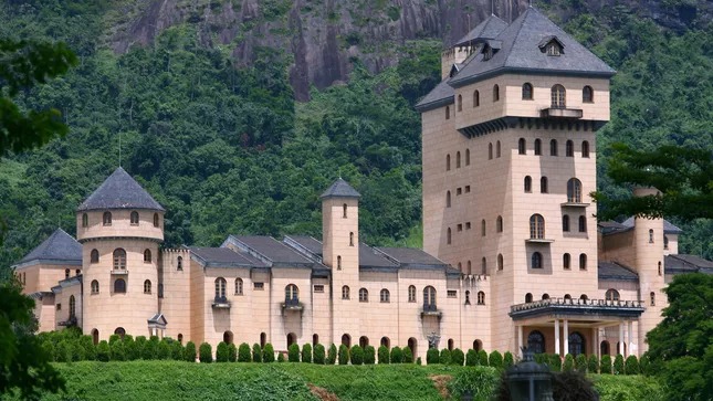 o-castelo-que-se-move-por-dentro-da-engenharia-que-redefiniu-a-liberdade-sobre-rodas