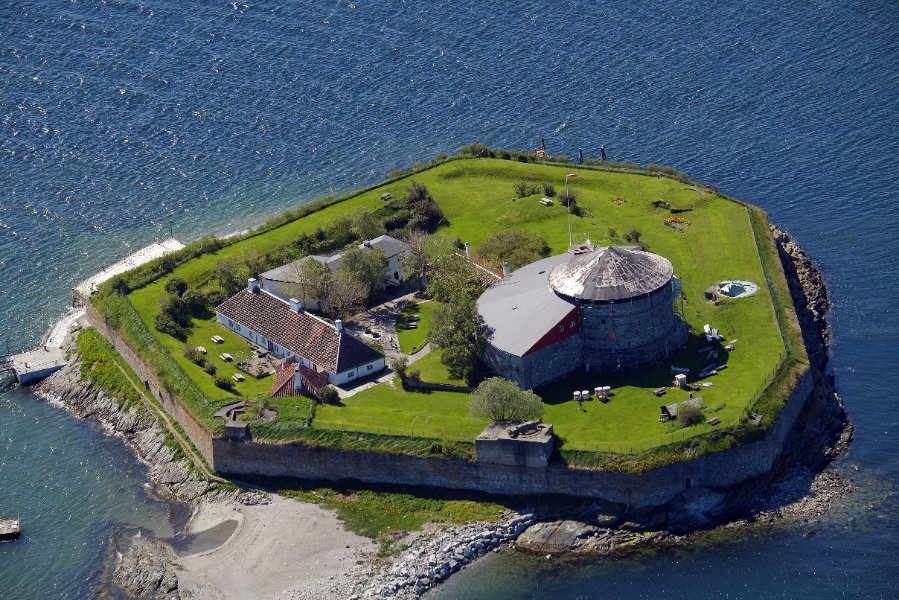 UTFLUKT TIL MUNKHOLMEN