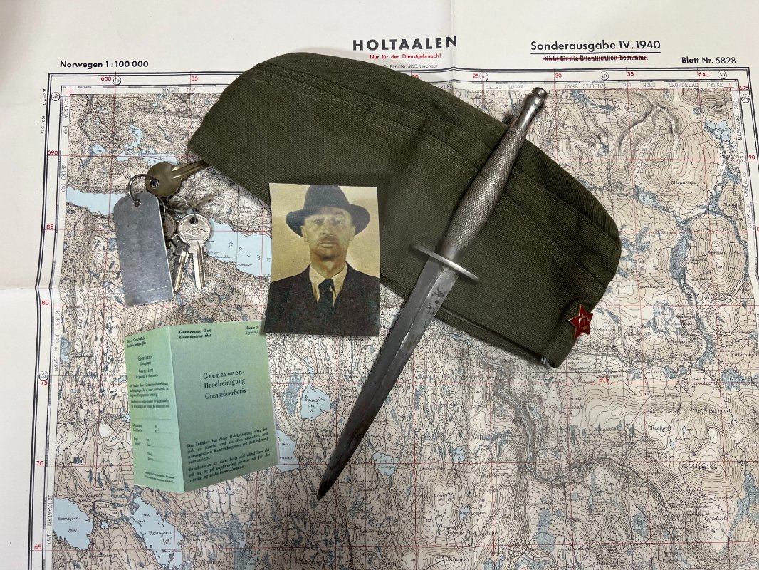 KRIG OG KONSPIRASJON - Rustkammeret