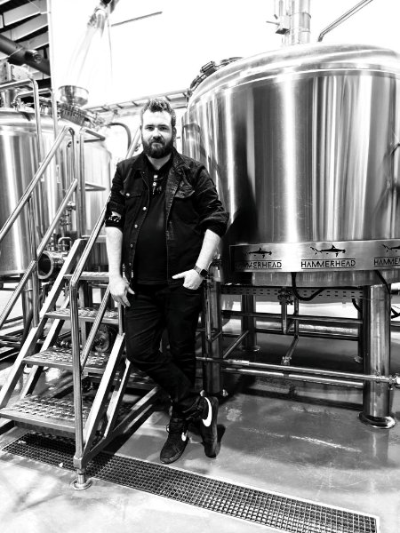 ØLSMAKING PÅ HAMMERHEAD BREWING COMPANY BRYGGERI & TAPROOM