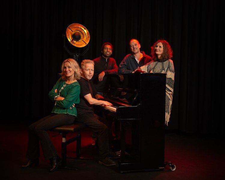 THE CAROLE KING SONGBOOK - Christin Hoff og Mildrid Seljemark med band