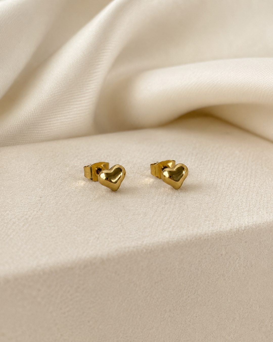 Petite Heart Studs — 18k gold-plated · CZ