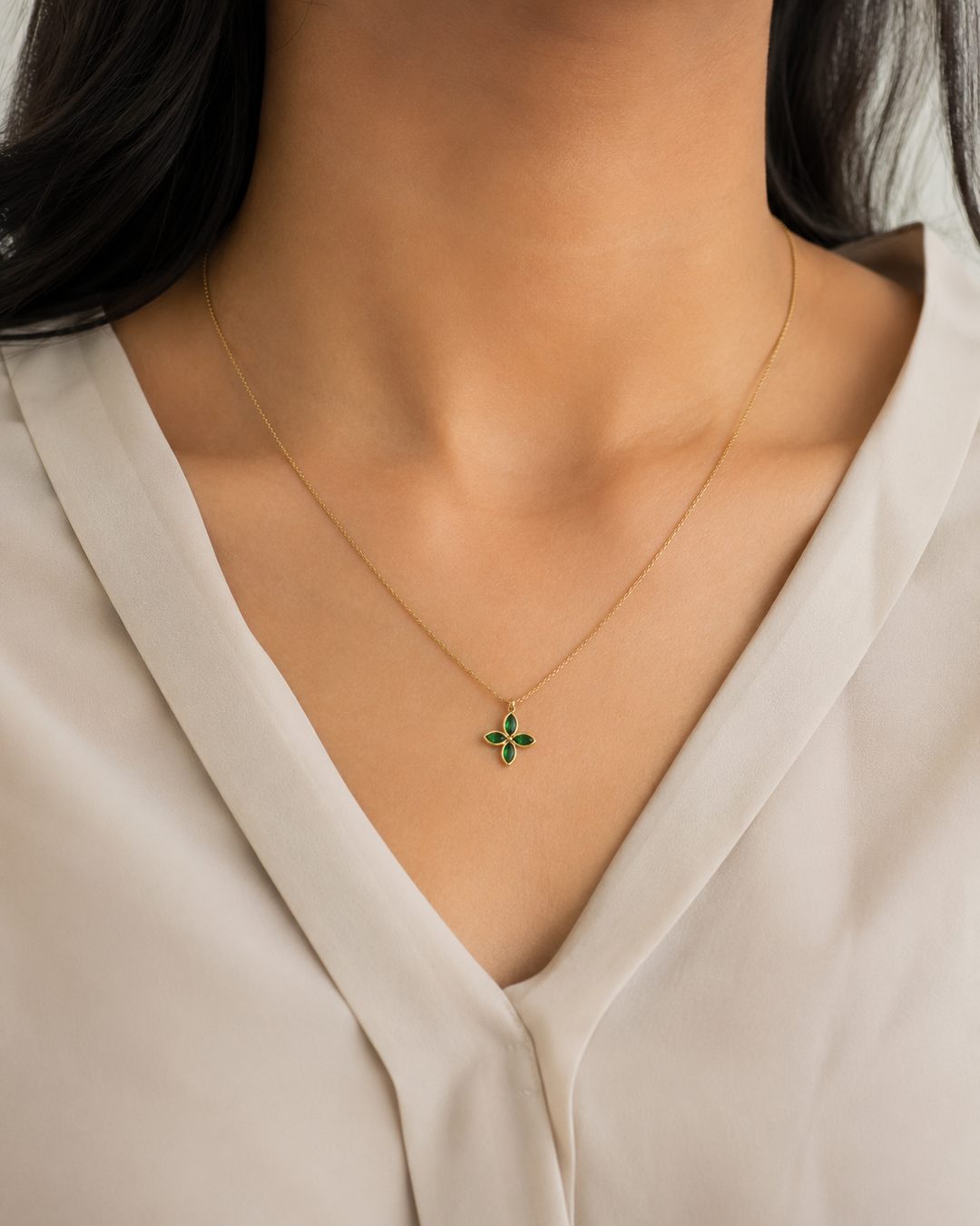 Emerald Clover Necklace — view 2