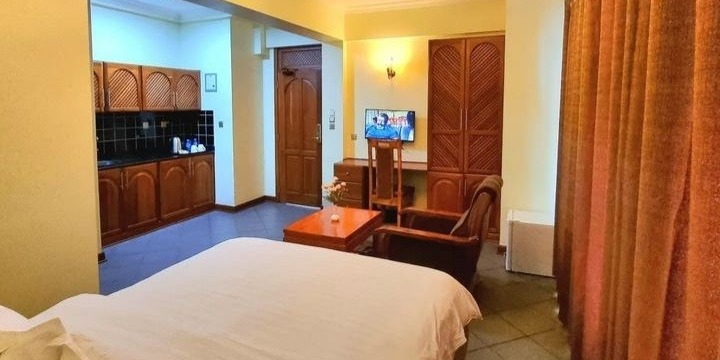 Seven Skies Hotel 2