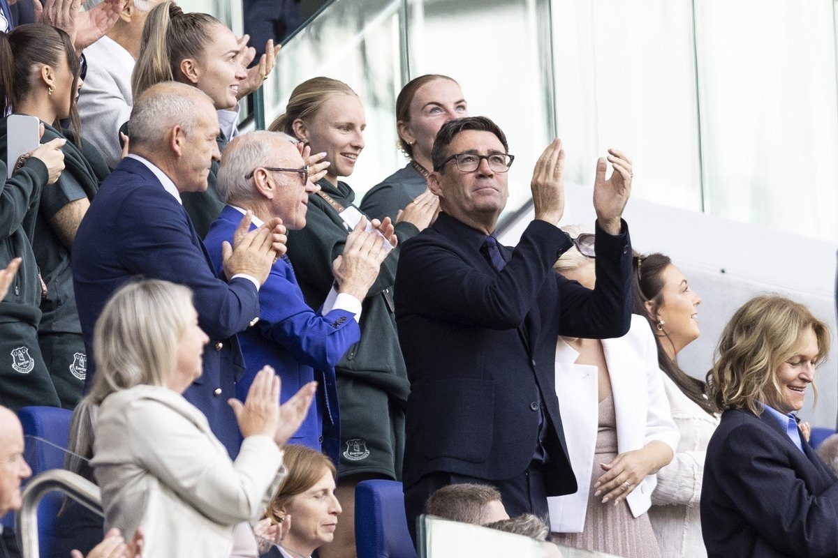 Andy Burnham faces calls to explain two previously undisclosed dinners with a Man City chairman, after deleted records were recovered.