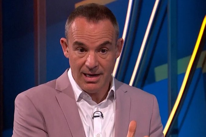 Ofgem could block cheaper energy deals this winter with switching charge, Martin Lewis warns