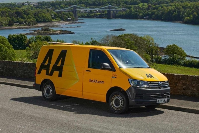 The AA, which serves more than 16 million customers in Britain, has been valued at £5bn by its private equity owners as sale talks with Allianz and others continue.