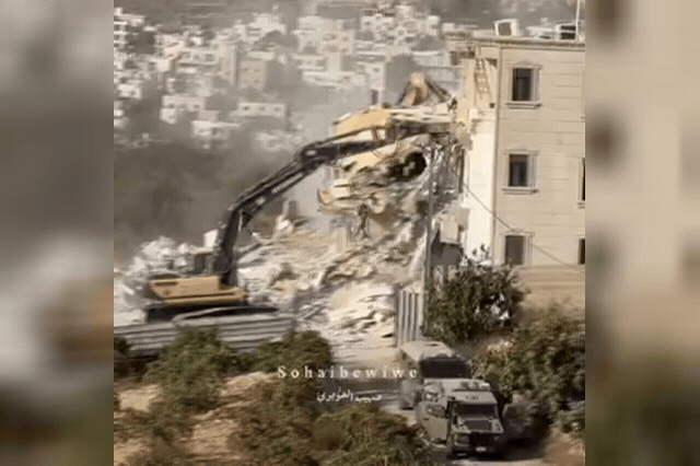 Israel seals West Bank crossings until after Tuesday's election as troops raid 400 sites and arrest 40 Palestinians