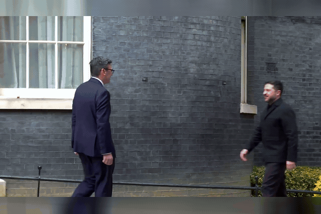 Volodymyr Zelensky and Andy Burnham meet in London, where Burnham told the Ukrainian president Britain is "behind you and that will not change" amid Zelensky's accusation that Donald Trump had chosen "the wrong side of…