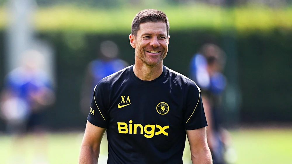 Emiliano Martinez rejected other offers to join Chelsea after Xabi Alonso axed Robert Sanchez for £7.5m deal