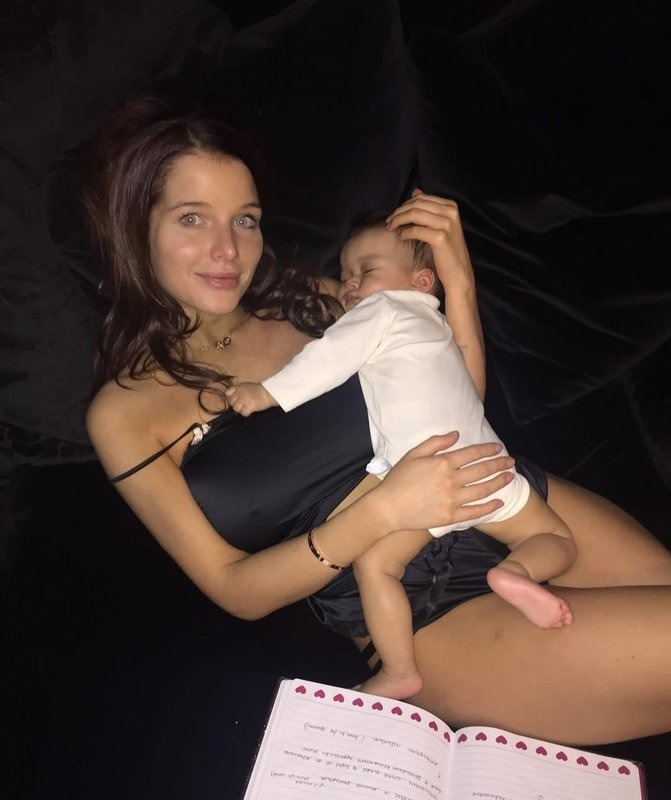 Helen Flanagan's son, five, is pictured in hospital wearing an oxygen mask as ex Scott Sinclair hails his 'little soldier'
