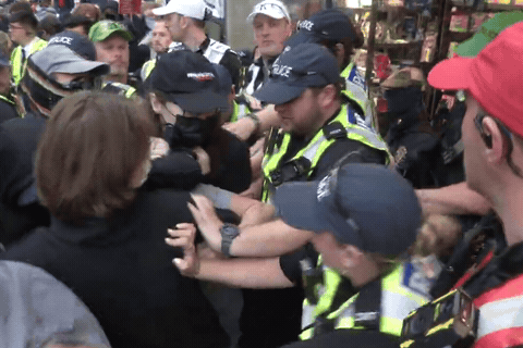 Tommy Robinson left Daily Mail editor a voicemail vowing to 'make you famous and your families', court hears