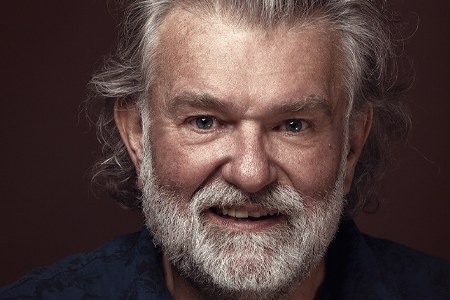 Hairy Bikers' Si King finds love with interior designer Milly weeks before he turns 60