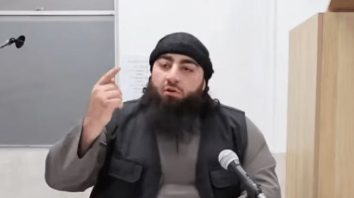 Abu Ahmad, the Melbourne Islamic preacher whose Springvale centre received support from a Sydney preacher linked to the alleged Bondi massacre network, has been called on to face federal police investigation over the…