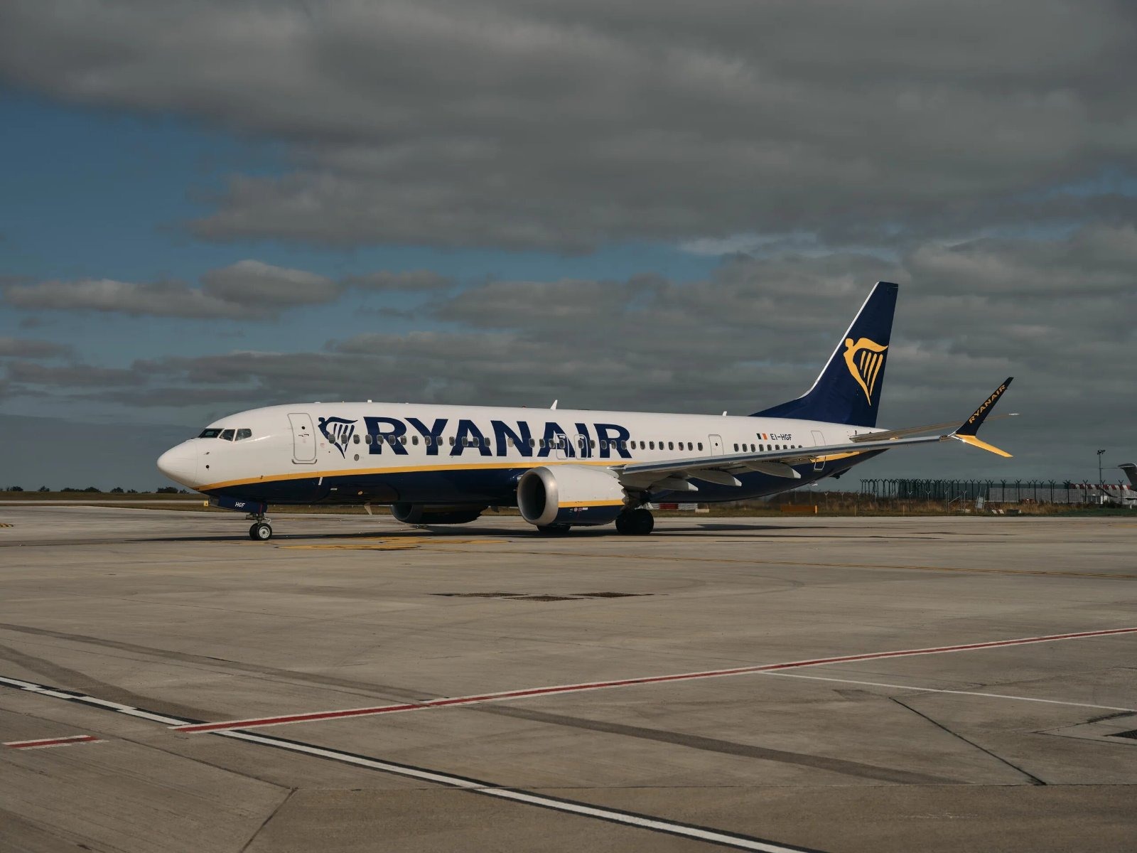 Ryanair is moving its check-in desk closure to 60 minutes before departure from November 10, hitting bag-drop passengers hardest