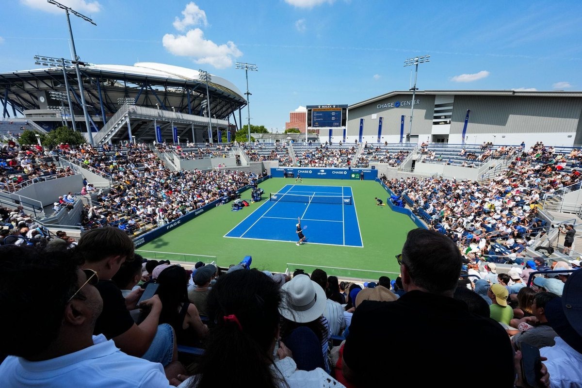 Katie Boulter says cannabis smell wafting from New York park distracted her at the US Open