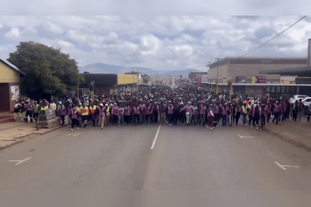 South Africa withdraws asylum directive after cars are torched and shops looted in anti-migrant riots