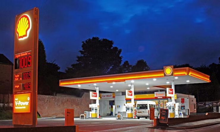 Trump rolls back fuel economy rules as critics warn drivers will face higher costs at the pump