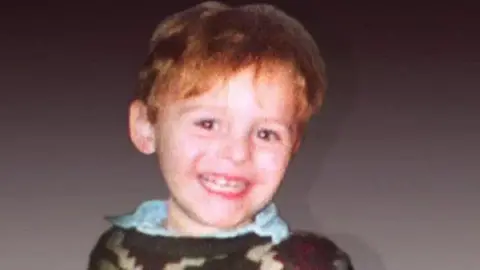 'Trampling over his grave': James Bulger's dad is 'absolutely raging' as Jon Venables is granted a private parole hearing