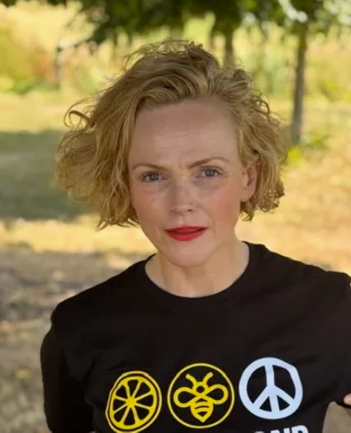 Maxine Peake had to wear a fat suit for the second series of Dinnerladies after losing five stone in nine months following her 1998 TV debut.