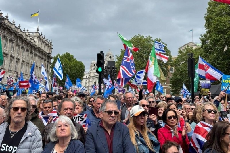 Hundreds gather outside Downing Street in May as a show of solidarity with Britain's Jewish community — yet a new survey finds 75.5 per cent of Jewish employees call their employer's DEI response to antisemitism…