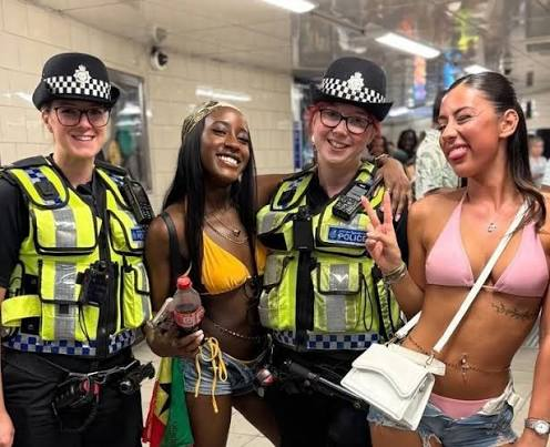 Police seize 76 zombie knives and ban 330 people ahead of Notting Hill Carnival's 60th anniversary