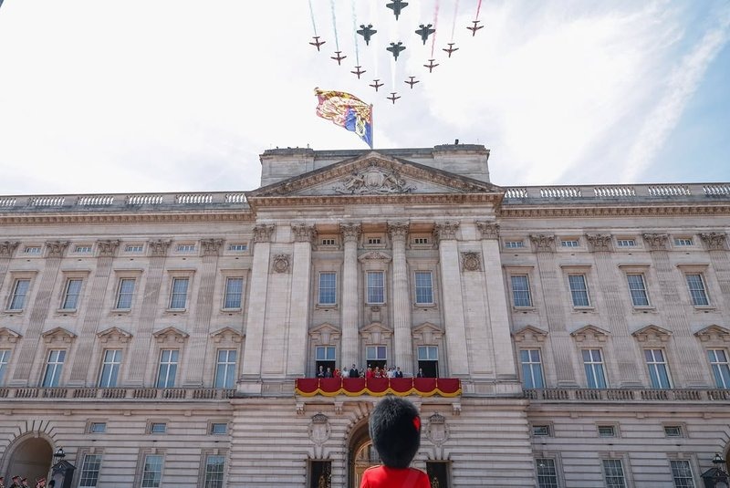 Alcohol Change UK chief executive Richard Piper told Palace staff that more than 20 per cent of the population abstains from alcohol — over three times the proportion of vegetarians.