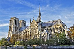 Notre-Dame cathedral in Paris, steps from the Hôtel-Dieu Hospital courtyard where a nearly two-metre-thick sand and gravel platform suggests a major Gallic fortification.