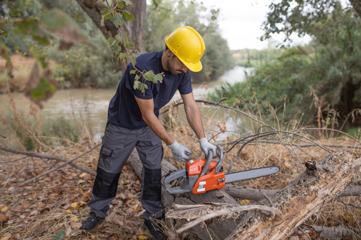 Chainsaw Operator
