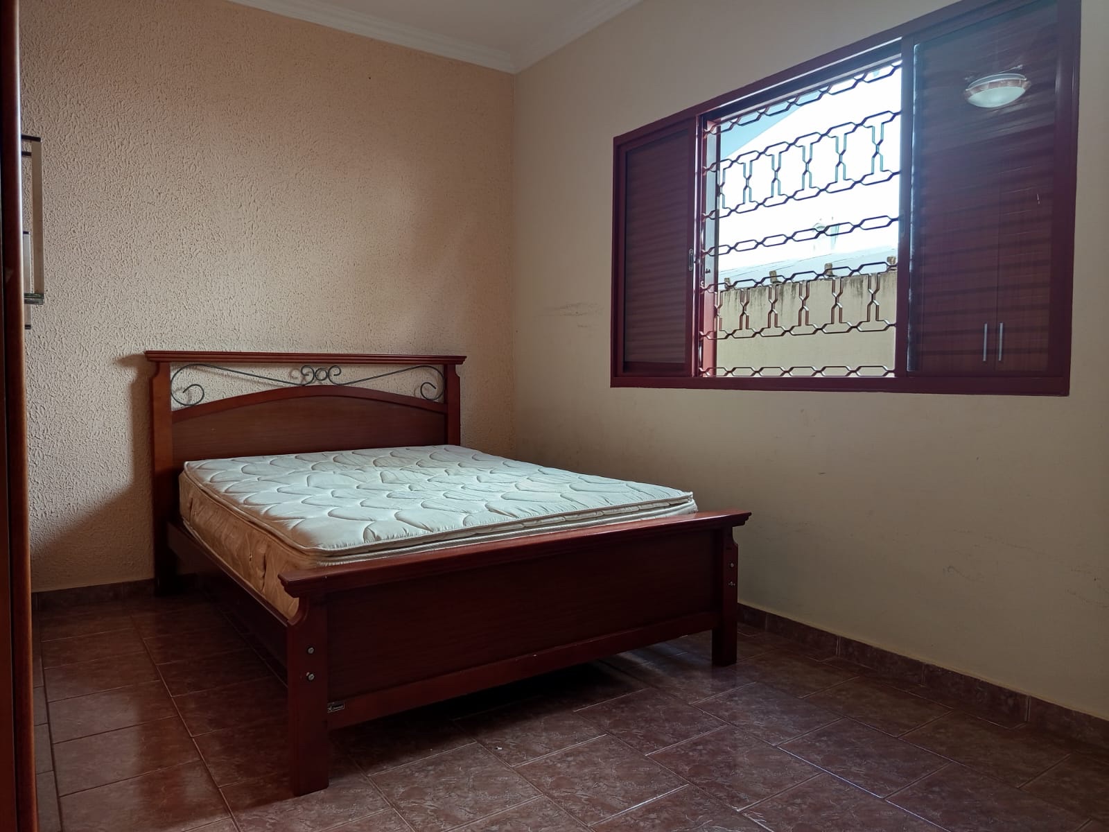 Foto 17 de Casa Charmosa com Estilo Rústico: Piscina Privativa e Acesso Exclusivo à Represa