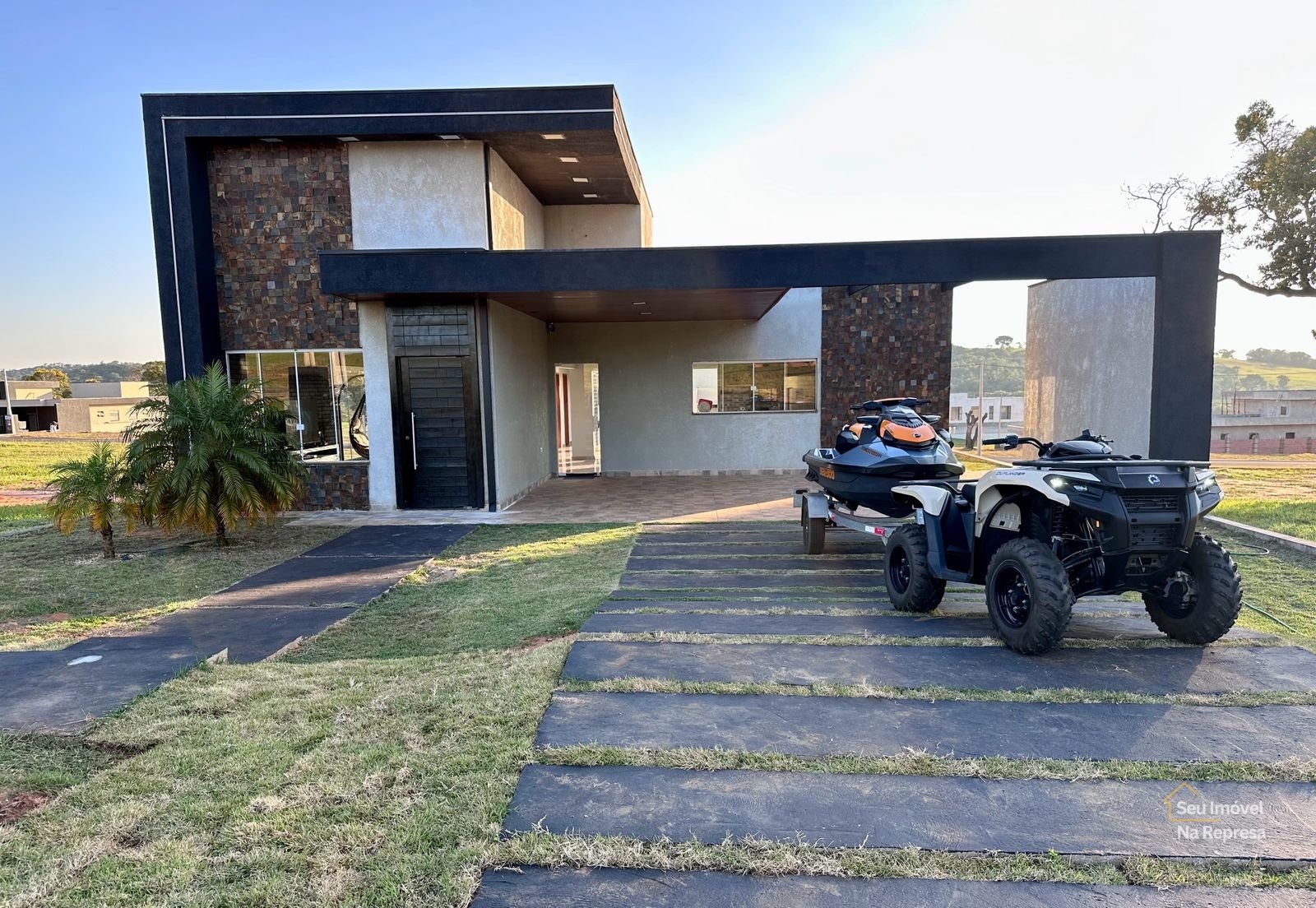 Casa com 3 quartos quadra LT próximo ao clube Marina à venda no Riviera de Santa Cristina XIII