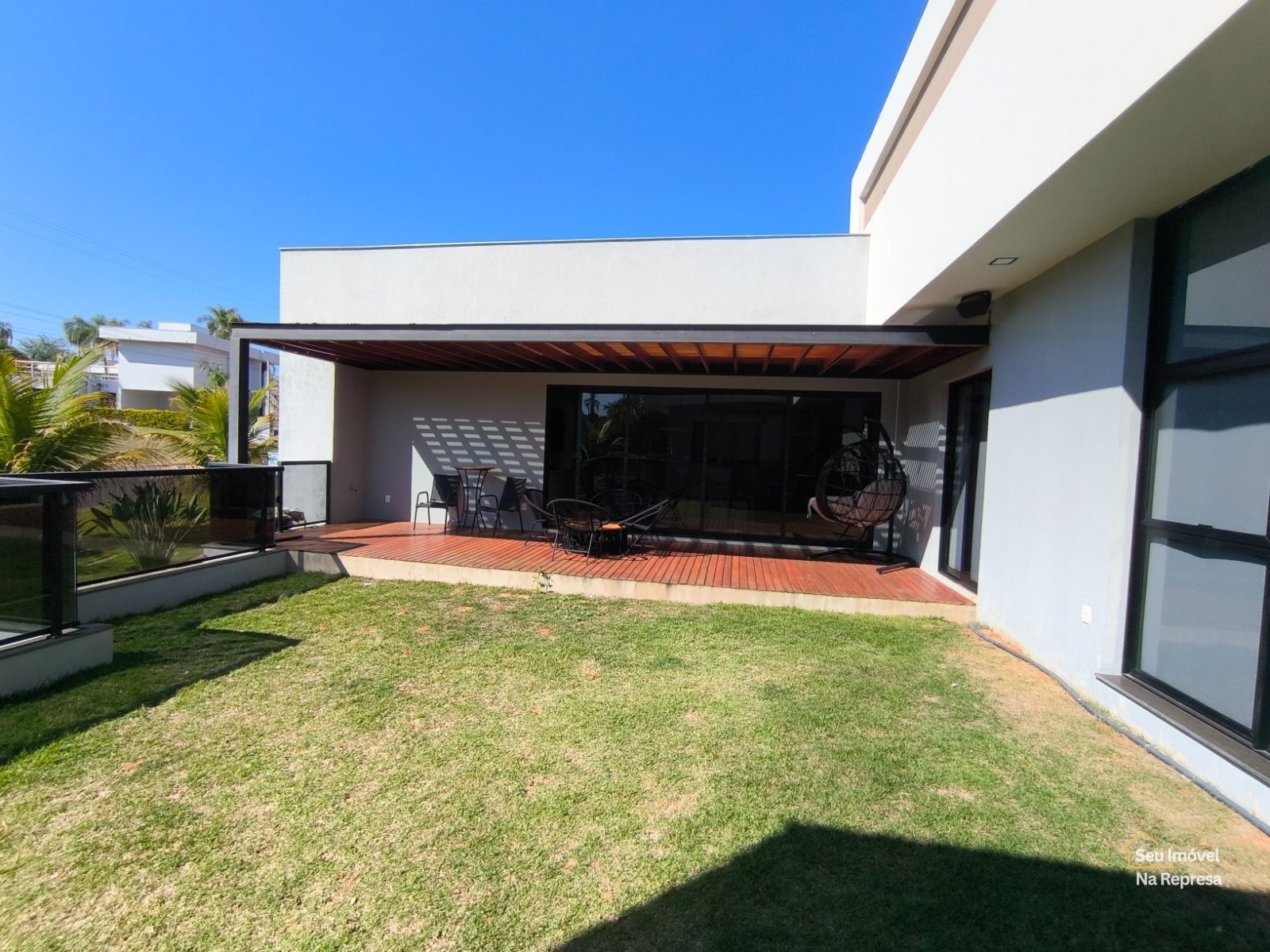 Foto 3 de Mansão luxuosa e moderna à venda quadra FU no Riviera de Santa Cristina II