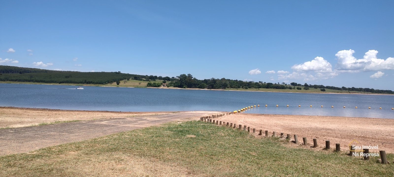 Foto 7 de Dois lotes à venda com 900 m² totais em Terra de Santa Cristina V