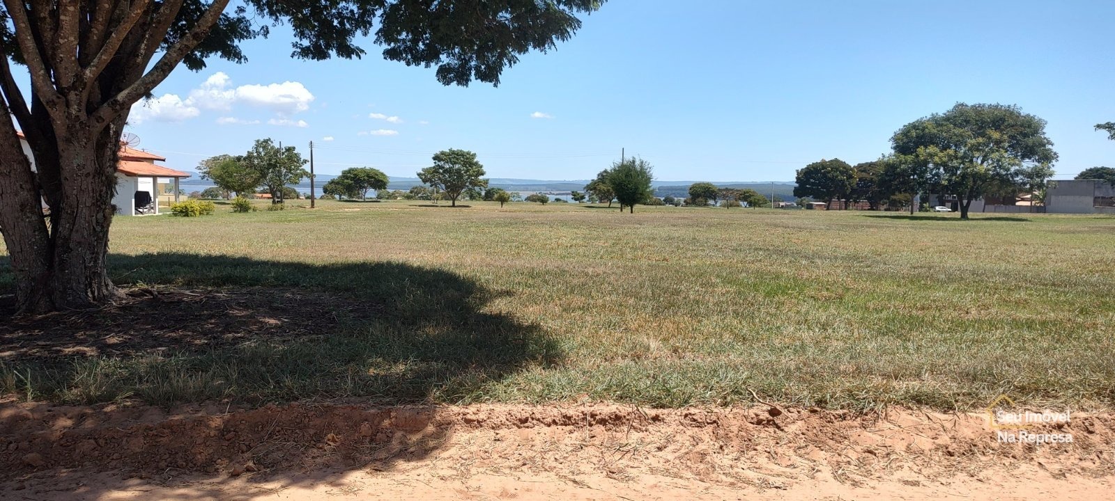 Foto 9 de Dois lotes à venda com 900 m² totais em Terra de Santa Cristina V