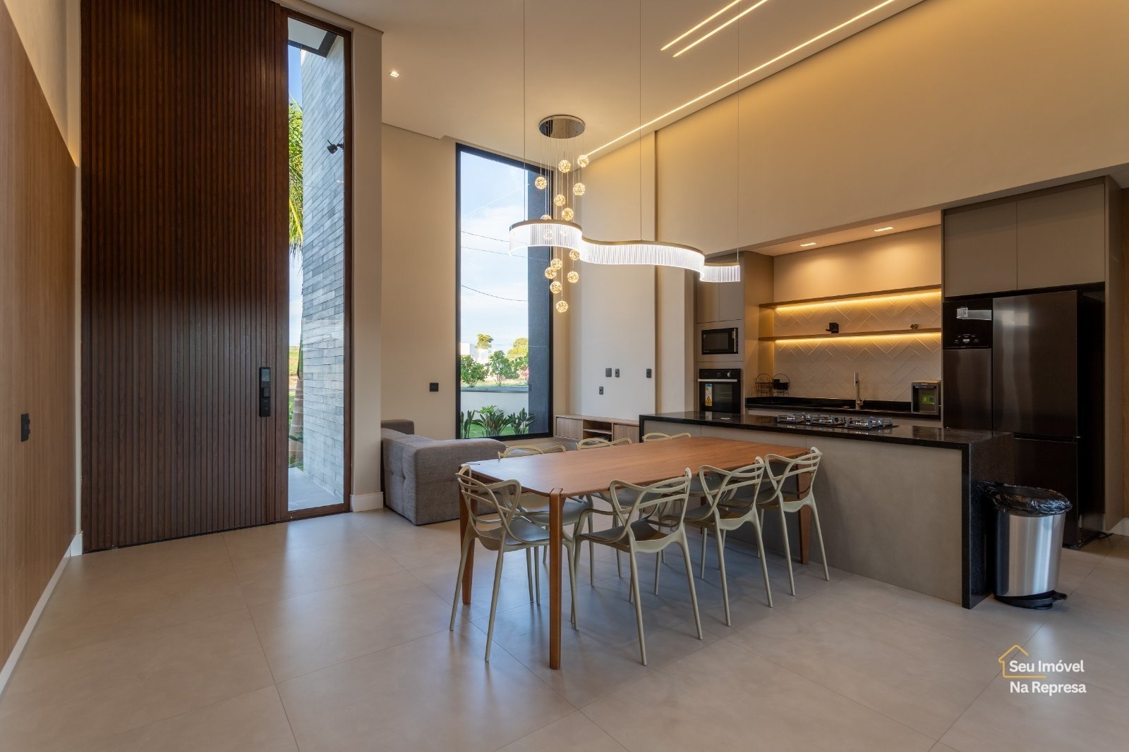 Foto 3 de Casa à venda com 4 quartos, duas suites, no asfalto, perto do clube Marina e Parque da Orla