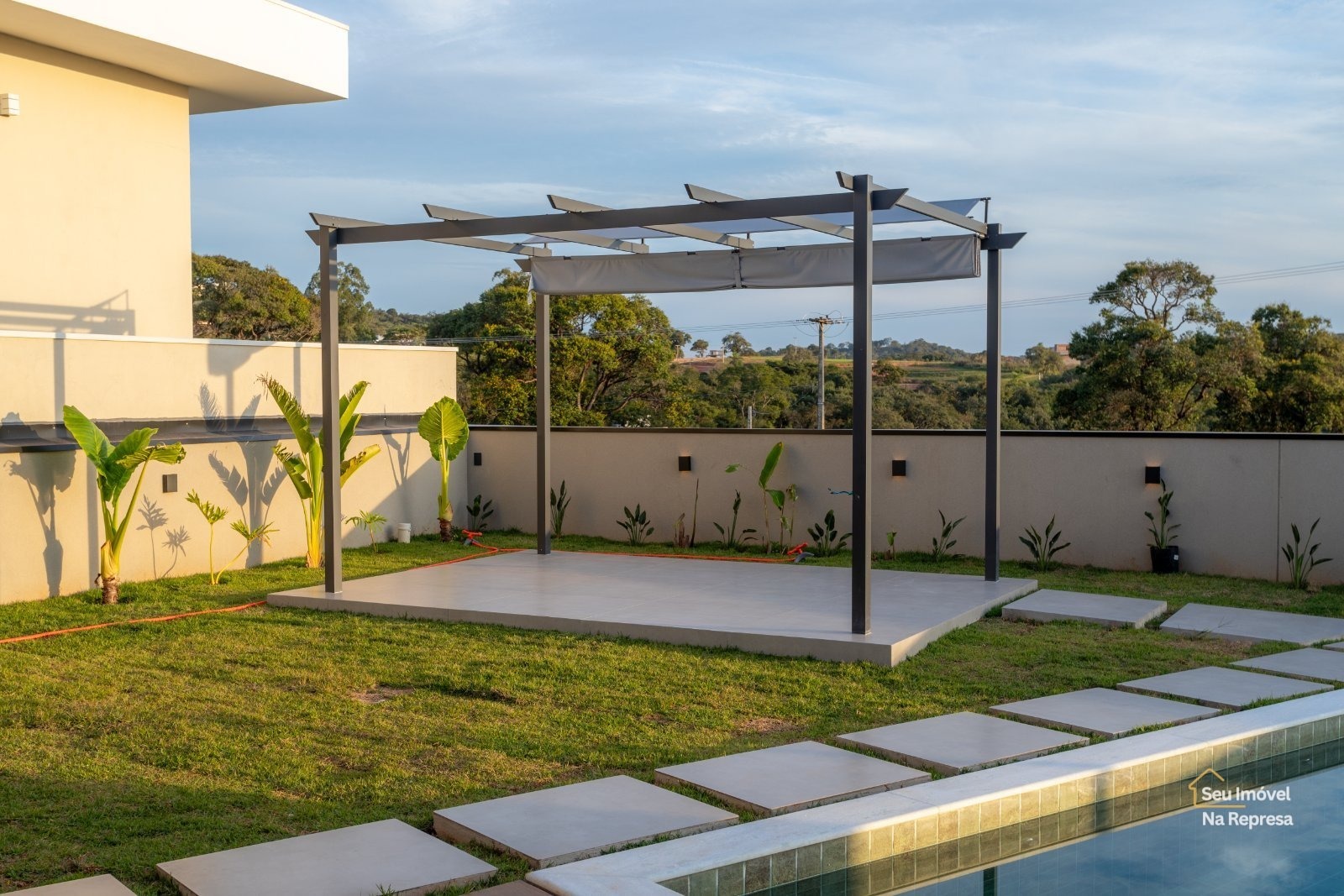 Foto 7 de Casa à venda com 4 quartos, duas suites, no asfalto, perto do clube Marina e Parque da Orla