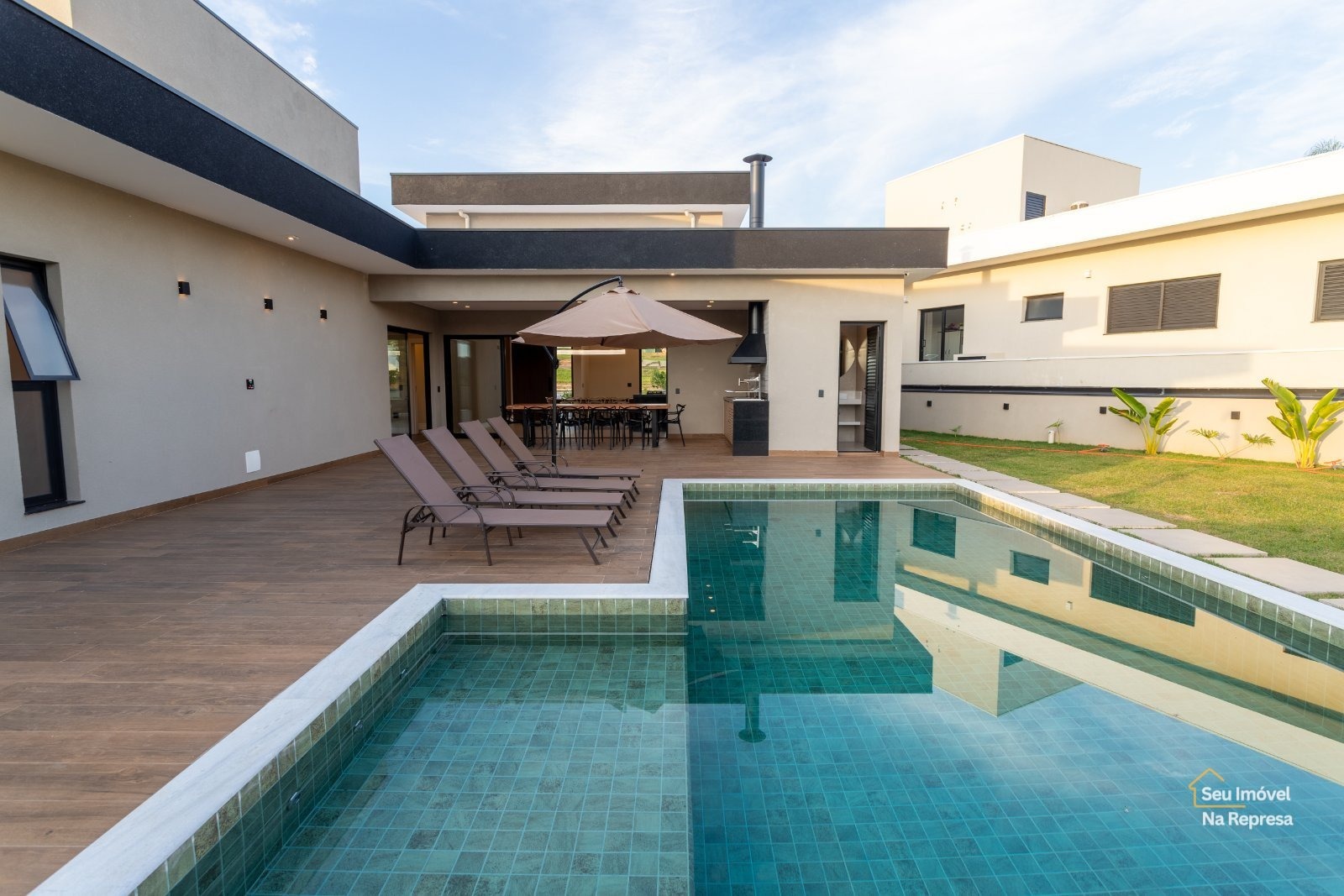 Foto 10 de Casa à venda com 4 quartos, duas suites, no asfalto, perto do clube Marina e Parque da Orla