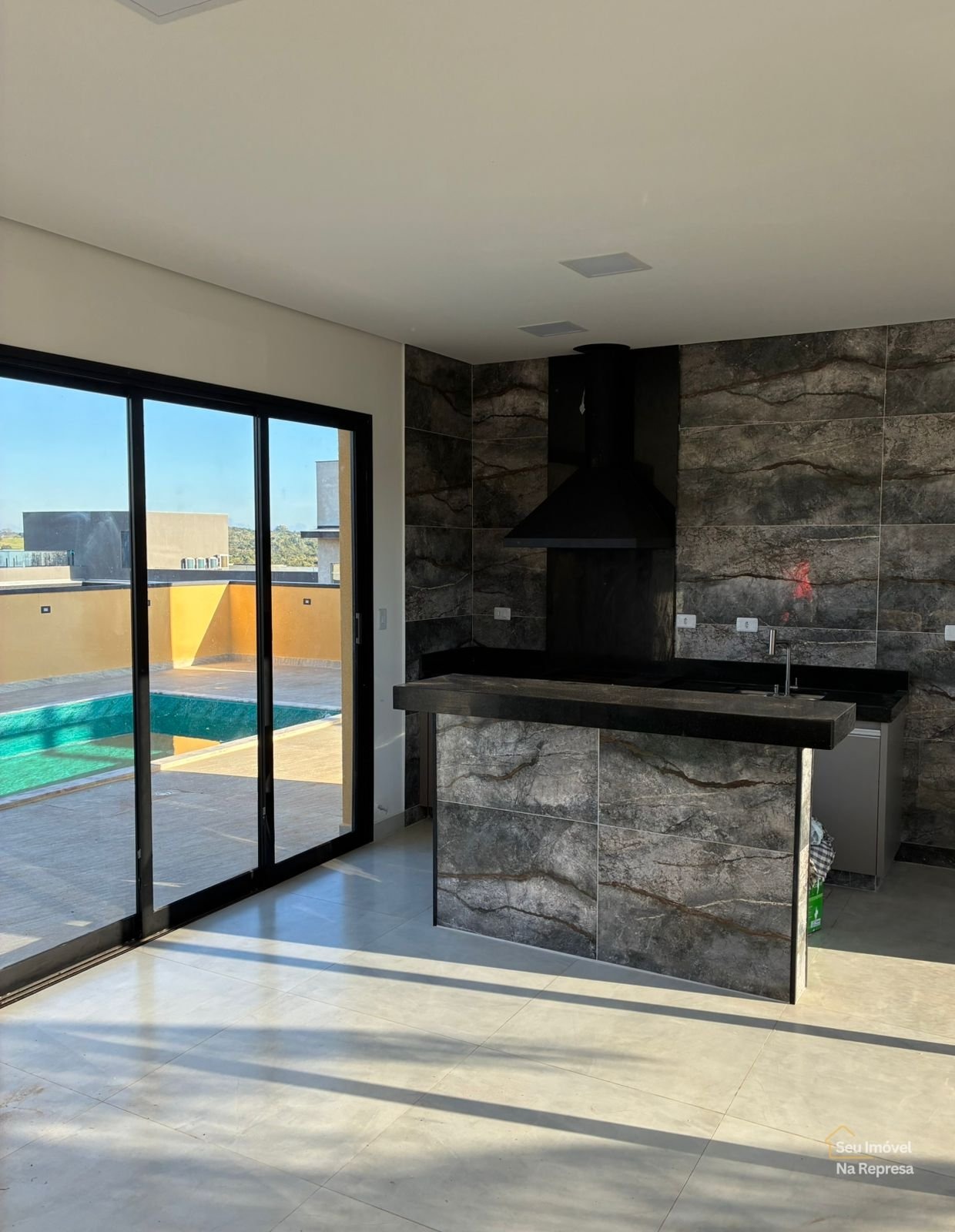Foto 3 de Casa Alto Padrão 170m² | 3 Suítes | Piscina com Hidro | Riviera Santa Cristina XIII