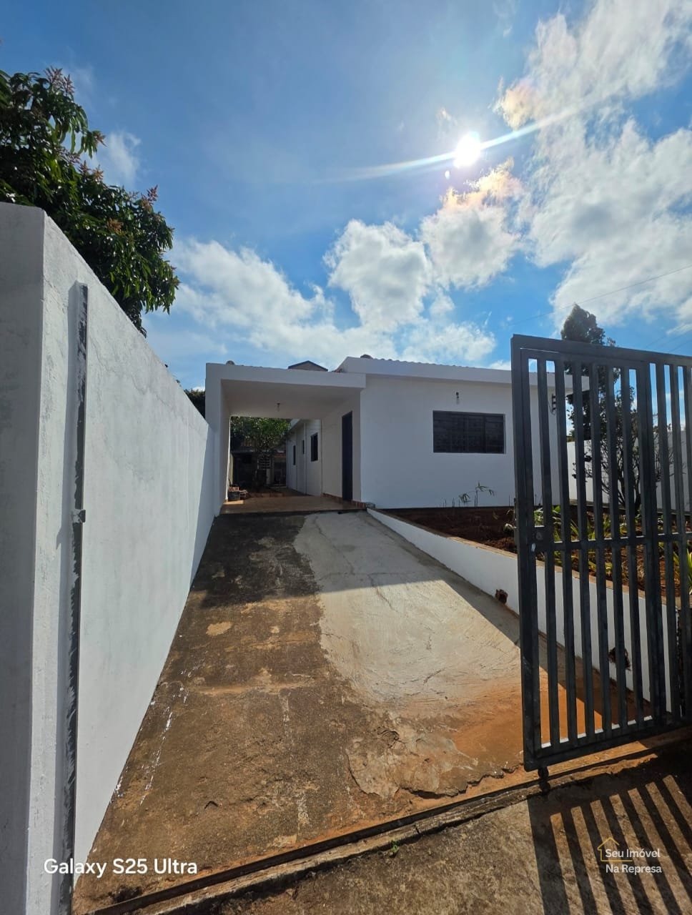 Casa térrea com telhado 4 águas à venda no bairro Jurumirim em Paranapanema