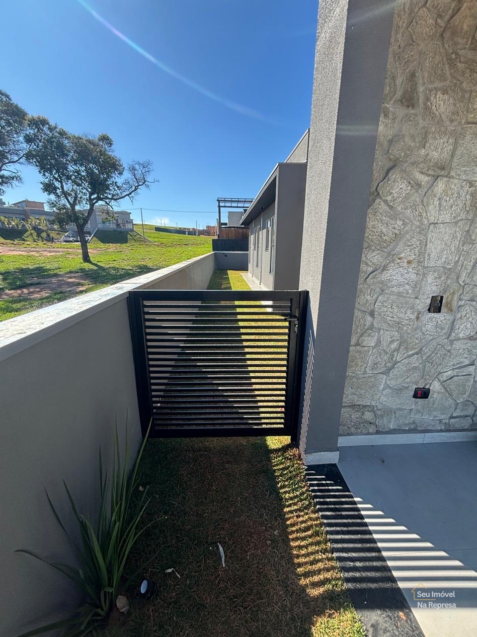 Foto 4 de Casa moderna próxima ao parque da Orla na Quadra LT à venda no Riviera de Santa Cristina XIII