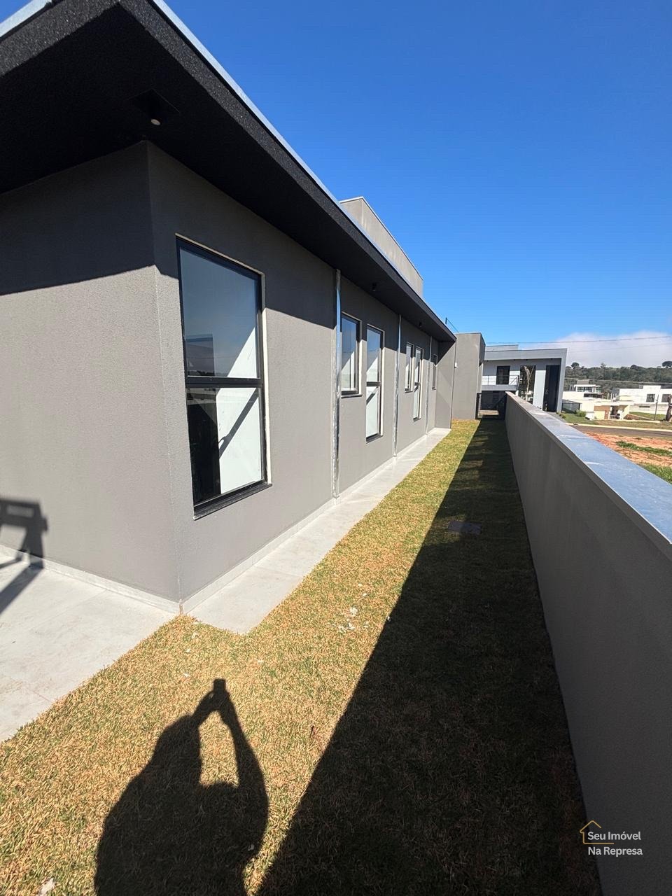 Foto 6 de Casa moderna próxima ao parque da Orla na Quadra LT à venda no Riviera de Santa Cristina XIII