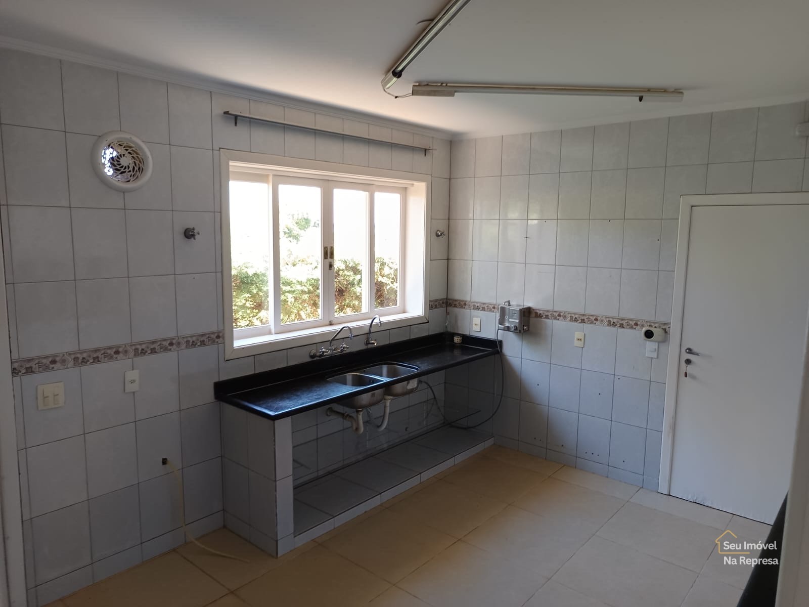 Foto 5 de Casa na à venda no Riviera de Santa Cristina I EM Arandu SP