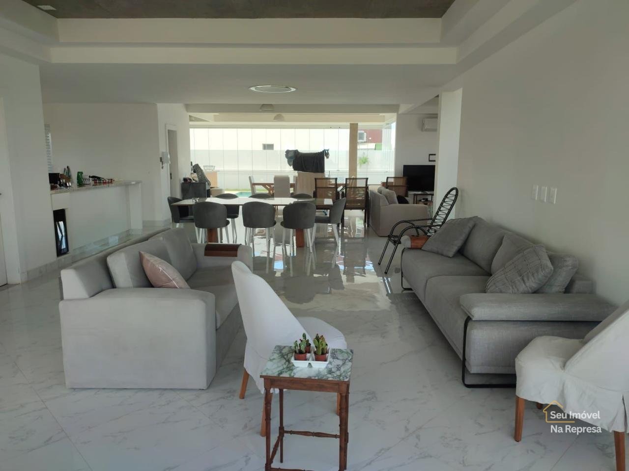 Foto 9 de Sobrado à venda com 4 suítes próximo ao Clube Marina no Riviera de Santa Cristina XIII