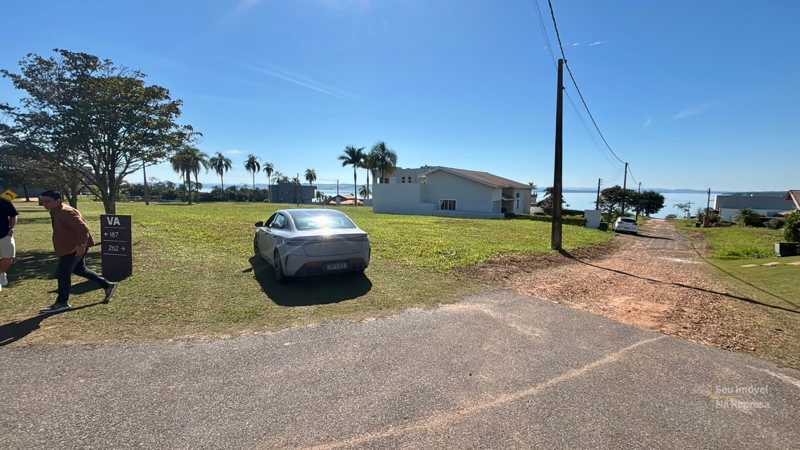 Foto 2 de Terreno de esquina em área nobre no Riviera Sta Cristina Xlll Setor Marina